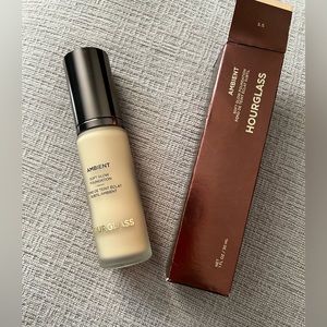 Hourglass AMBIENT SOFT GLOW FOUNDATION
